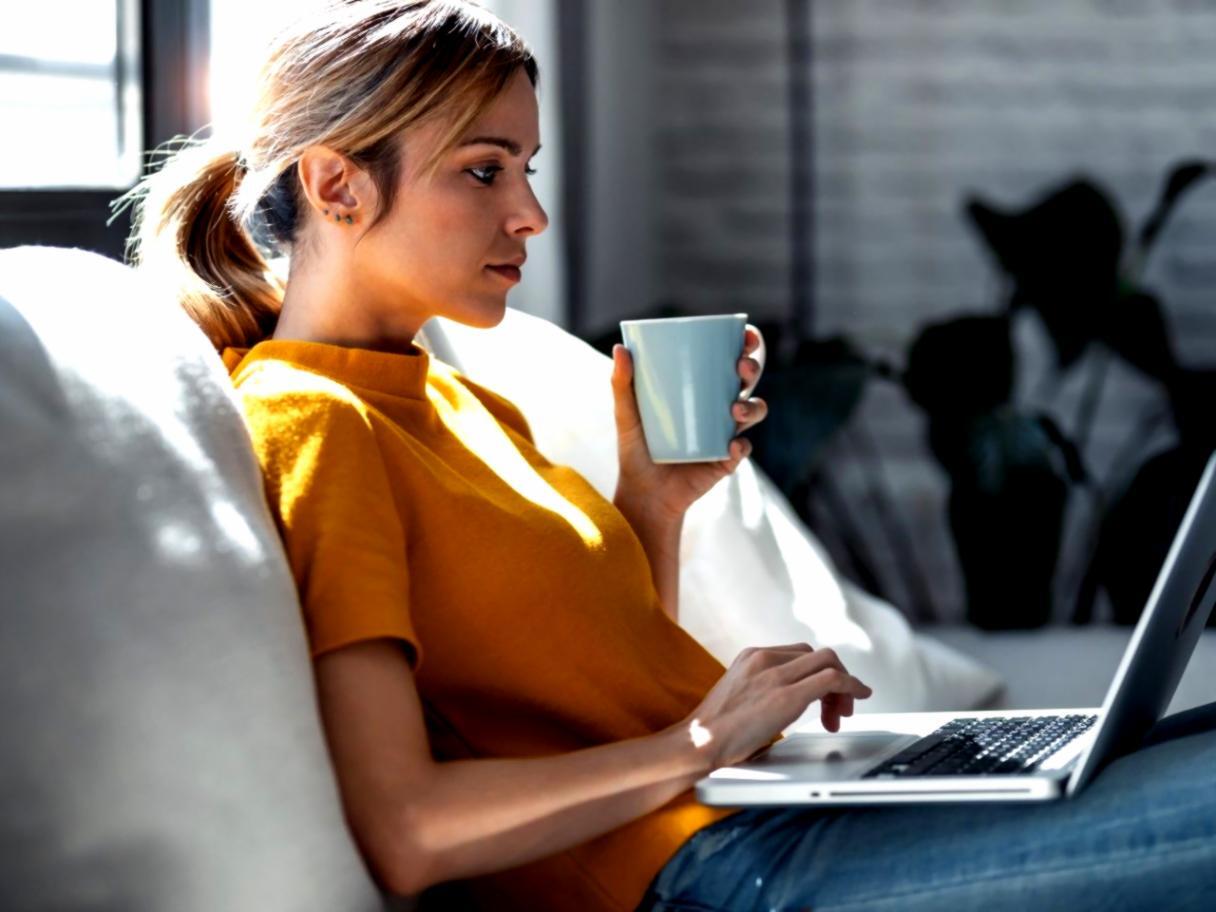 Teilnehmer während eines intensiven Workshops zur Persönlichkeitsentwicklung